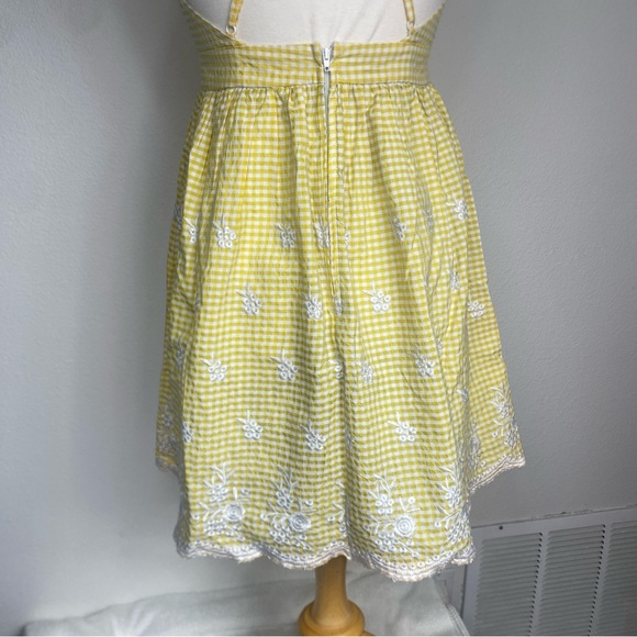 Charlotte Russe Junior Yellow White Floral Embroidered Gingham Mini Dress Size M - Picture 9 of 16